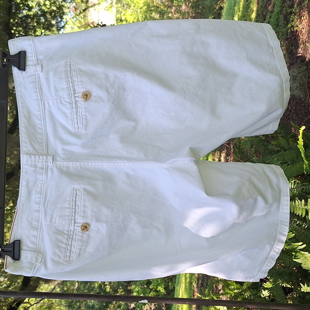 Dockers Womens 8 White Bermuda Shorts WPL-423 Flat Front - Picture 3 of 10